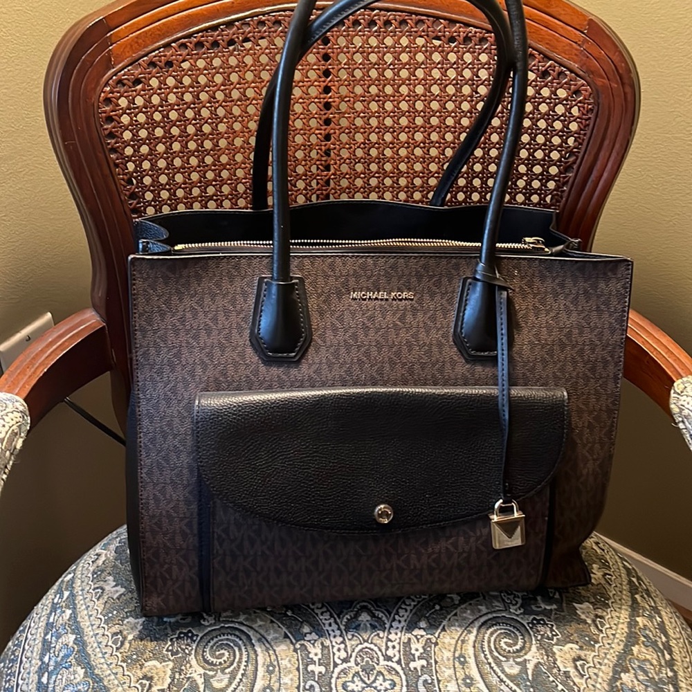 Michael Kors Mercer x-lg pebbled leather tote